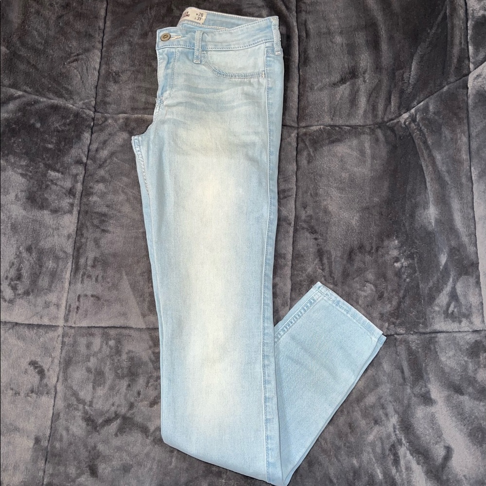 Hollister Jeans.